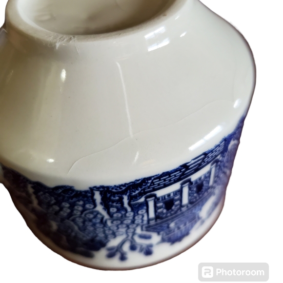 Vintage Churchill England Blue Willow Large Flat Cups ~ Set Of 4 Pre-Owned - Picture 16 of 16